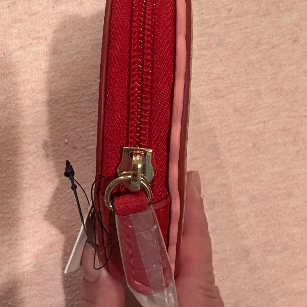 Lauren Conrad heart cake coin pouch